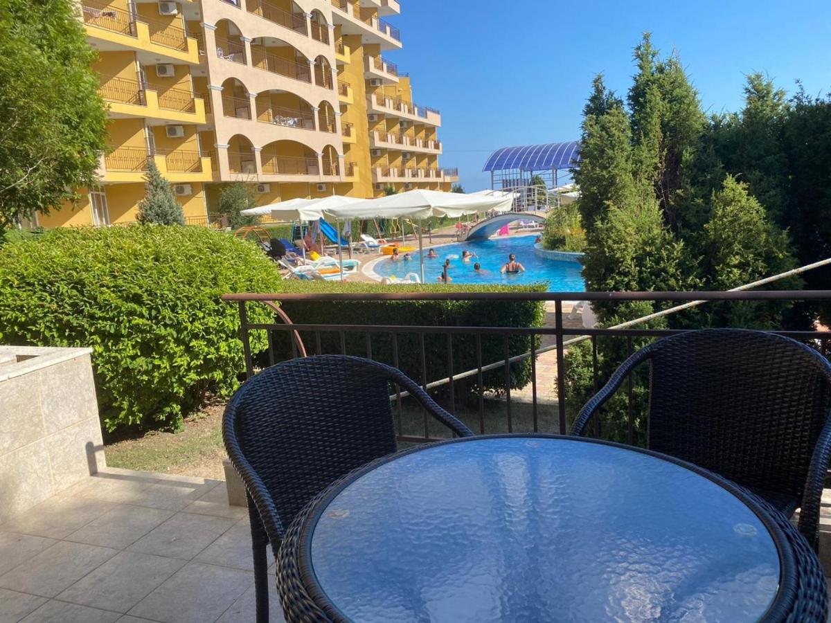 Midia Grand Resort, Terrassen Paradies Apartment Aheloj Kültér fotó